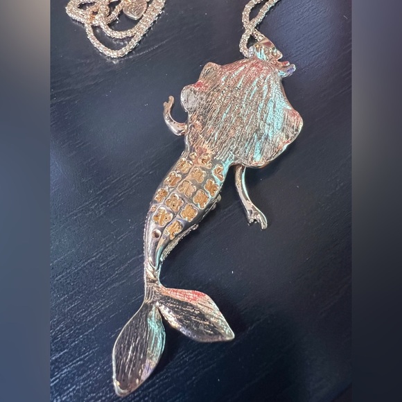 🧜🏼‍♀️ NWT! Rhinestone Mermaid  Necklace - Picture 3 of 6